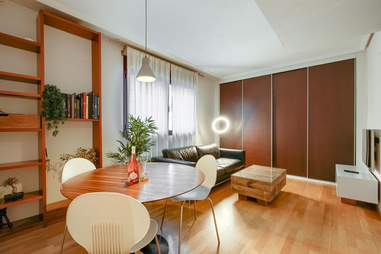 Apartamento En Chamberi Con Piscina - Lovely Apartment In The City Center With Swimming Pool Мадрид Екстериор снимка