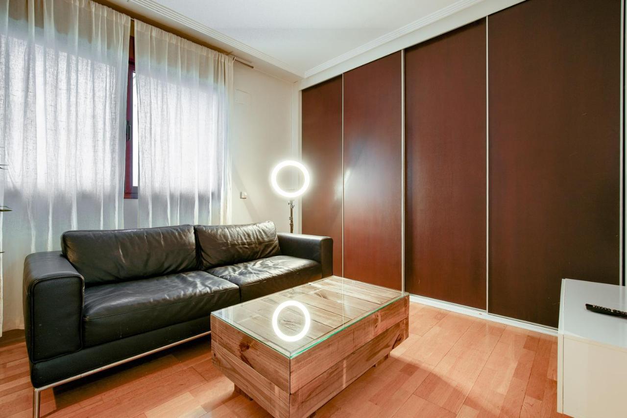 Apartamento En Chamberi Con Piscina - Lovely Apartment In The City Center With Swimming Pool Мадрид Екстериор снимка